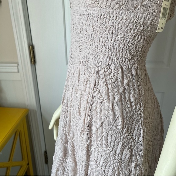 NWT Rabbit Rabbit Rabbit Beige Lace V Neck Fit & Flare Sleeveless Dress S - Picture 10 of 12
